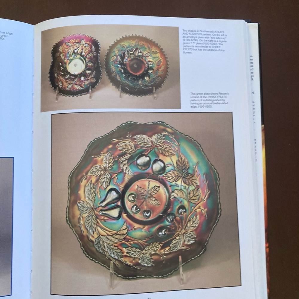 Carnival Glass - The Magic and the Mystery by Thistlewood - Hardback 1998 - Picture 7 of 13